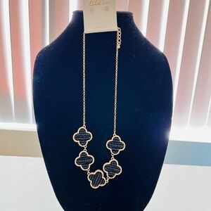 🌺. NEW/ Necklace- Black design Neclace